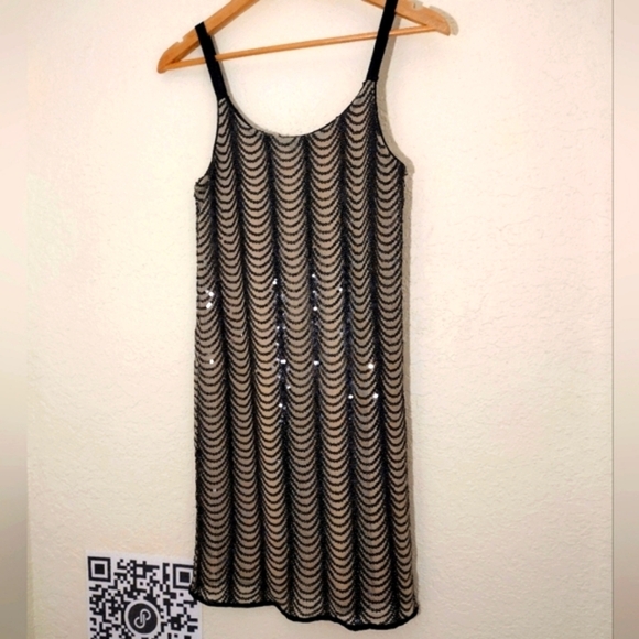 Aqua Sleeveless Nude And Black Sequined Dress - Picture 4 of 8